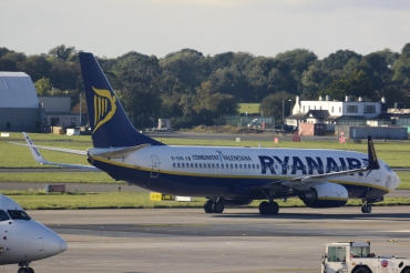 EI-EKN (35026) 2010 Boeing 737-8AS(WL)