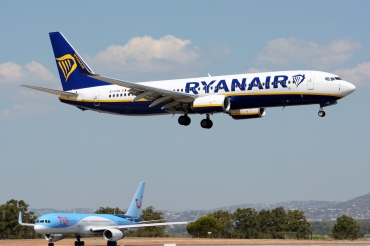 EI-FZS · Boeing 737-8AS(WL) · (FAO / LPFR)