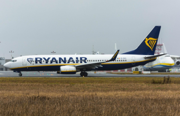 EI-EKG (35021) 2010 Boeing 737-8AS(WL)