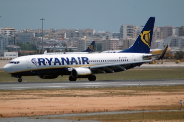 EI-DPA · Boeing 737-8AS(WL) · (FAO / LPFR)
