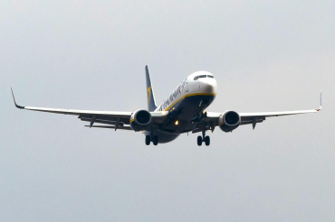 EI-EFG (35014) 2009 Boeing 737-8AS(WL)