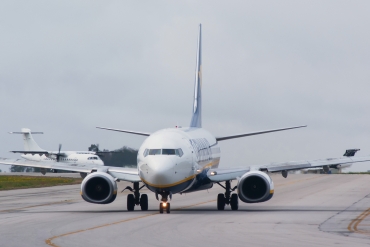EI-DAN · Boeing 737-8AS(WL) · (OPO / LPPR)