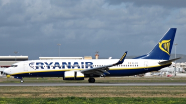 EI-DCG (33805) 2004 Boeing 737-8AS(WL)