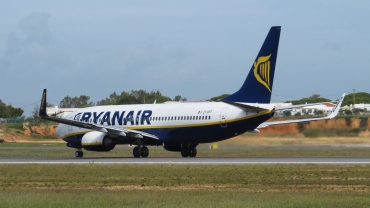 EI-DPT · Boeing 737-8AS(WL) · (FAO / LPFR)