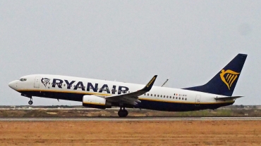 EI-DYF · Boeing 737-8AS(WL) · (FAO / LPFR)