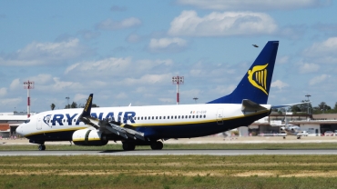 EI-EGB (38941) 2009 Boeing 737-8AS(WL)