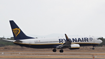 EI-EKD · Boeing 737-8AS(WL) · (FAO / LPFR)