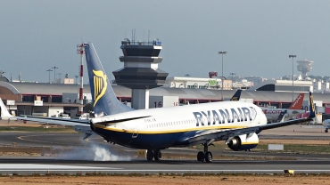 EI-EKL (38498) 2010 Boeing 737-8ASWL