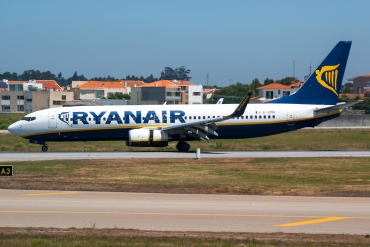 EI-EMR · Boeing 737-8AS · (OPO / LPPR)