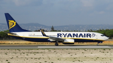 EI-ESY · Boeing 737-8AS(WL) · (FAO/LPFR)