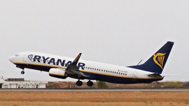 EI-EVZ · Boeing 737-8AS(WL) · (FAO / LPFR)