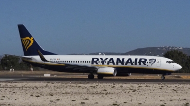 EI-FOK (447199 2016 Boeing 737-8AS(WL)