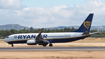 EI-FRV · Boeing 737-8AS(WL) · (FAO / LPFR)