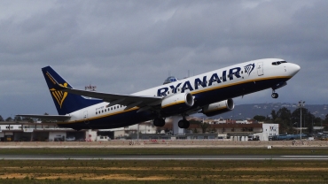 EI-FRY (44750) 2016 Boeing 737-8AS(WL)