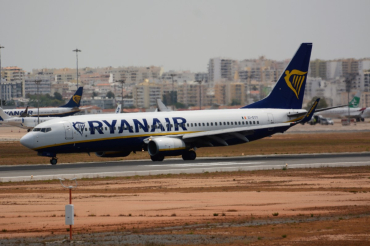 EI-DYY (37521) 2008 Boeing 737-8AS(WL)