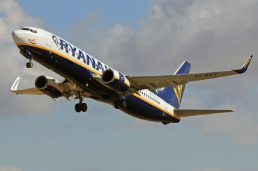 EI-EFY (35020) 2009 Boeing 737-8AS(WL)