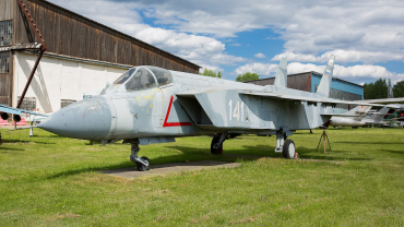 141 white (48-2) Yakovlev Yak-141