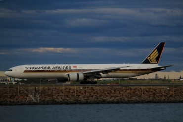 9V-SYH, (cn 32317), Boeing 777-312