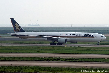 9V-SYI (32327) 2004  Boeing 777-312