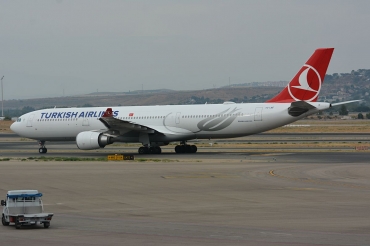 TC-LNF · Airbus A330-303 · (MAD / LEMD)