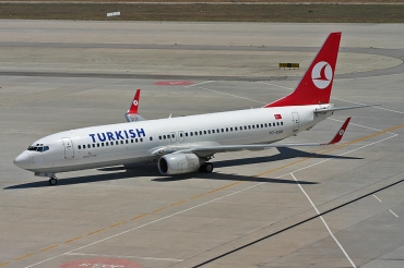 TC-SUG (32365) 2002 Boeing 737-8CX(WL)