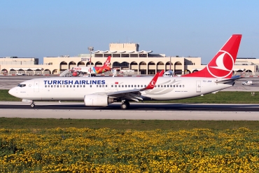 TC-JHA · Boeing 737-8F2(WL) · (MLA / LMML)