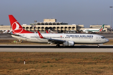 TC-JHM · Boeing 737-8F2(WL) · (MLA / LMML)