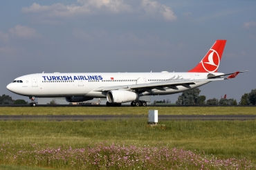 TC-JNJ · Airbus A330-343 · (JNB / FAOR)
