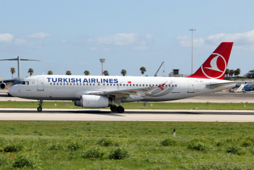 TC-JPT · Airbus A320-232 · (MLA / LMML)