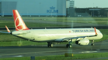 TC-JSG (5490) 2013 Airbus A321-231(WL)