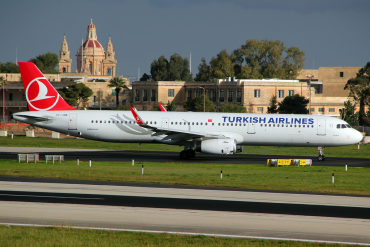 TC-JSM (5689) 2013 Airbus A321-231(WL)