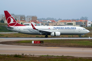 TC-JVB · Boeing 737-8F2(WL) · (OPO / LPPR)
