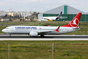 TC-LCE · Boeing 737-8 MAX · (MLA / LMML)