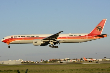 D2-TEG (40805) 2011 Boeing 777-3M2(ER)