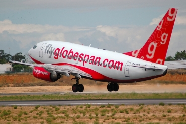 G-CDKT (28303) Boeing 737-683