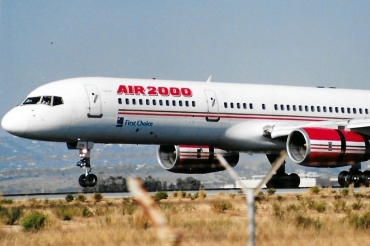 C-FOOB (cn 23822) Boeing 757-28A