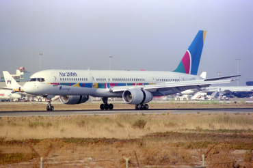 G-OOOV (22211) 1985 Boeing 757-225