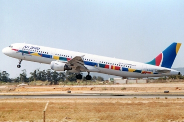G-OOAE (852) 1998 Airbus A321-211