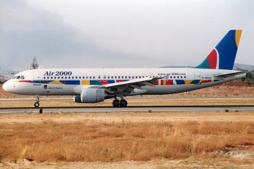G-OOAU (1637) 2001 Airbus A320-214