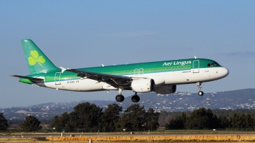 EI-EZV (cn 2001) Airbus A320-214
