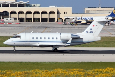 TC-ICK (5523) 2001 Bombardier Challenger 604