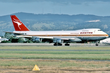 VH-EBG (20841) 1974 Boeing 747-238B
