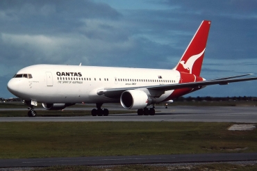 VH-EAJ · Boeing 767-238/ER · (ADL / YPAD)