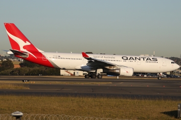 VH-EBO (1169) 2010 Airbus A330-202
