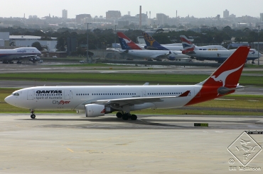 VH-EBB (522) 2002 Airbus A330-202