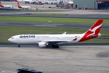 VH-EBS (1258) 2011 Airbus A330-202