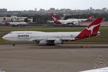 VH-OJC · Boeing 747-438 · (SYD / YSSY)