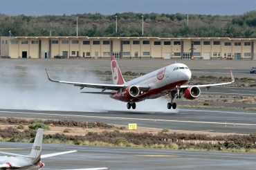 OE-LEY (5648) 2013 Airbus A320-214 WL