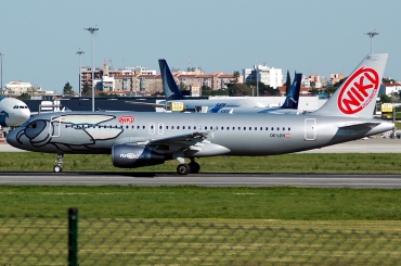 OE-LEH · Airbus A320-214 · (LIS / LPPT)