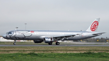 OE-LES (3504) 2008 Airbus A321-211